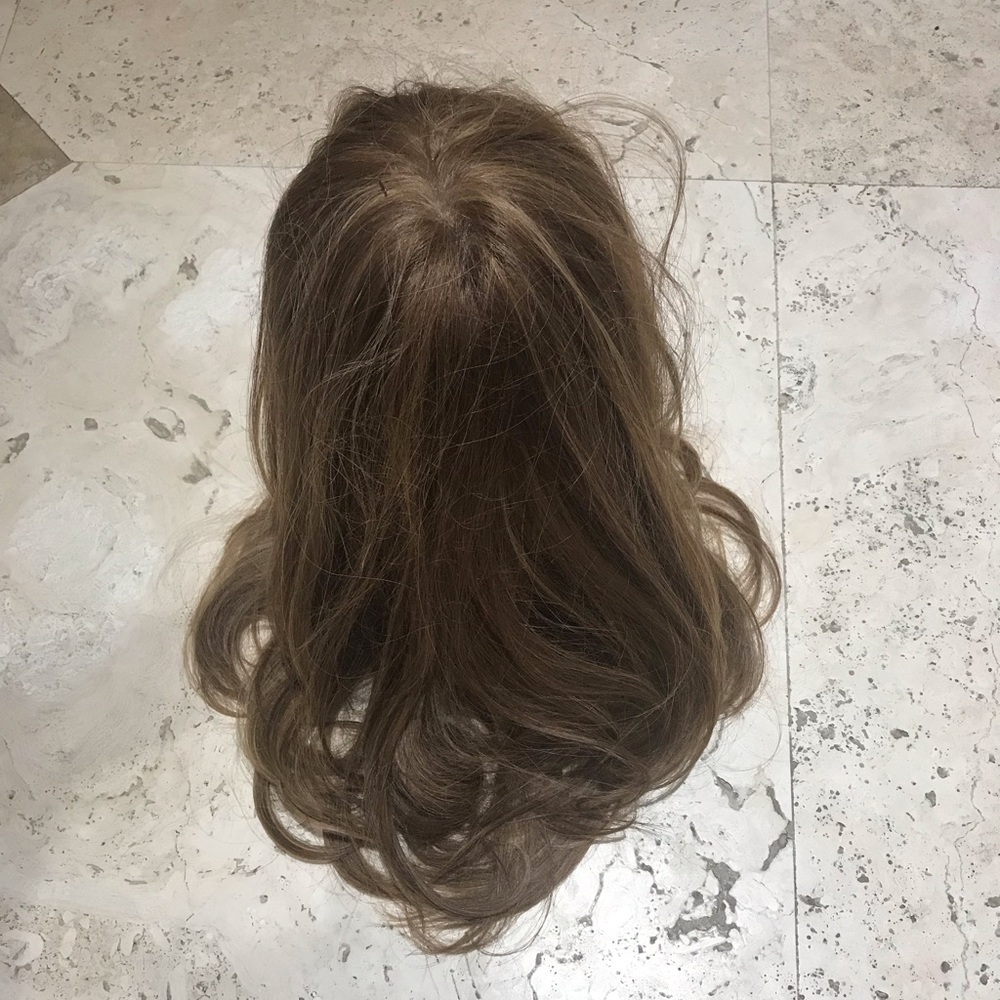 Yaffa Wig long dirty blonde-slight highlighting